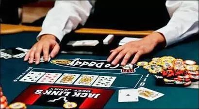 实操超池bet，要避开的德州扑克陷阱