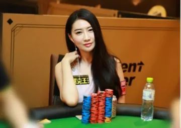 德扑女神误入影视圈，打牌演戏两不误！