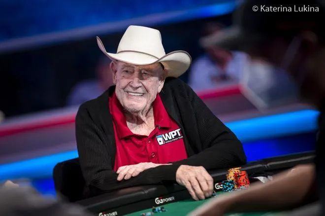 Doyle Brunson在2021 WSOP主赛事中的精彩手牌