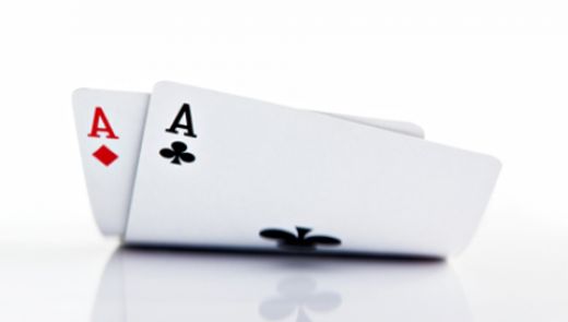 牌局分析:翻牌圈放弃AA?