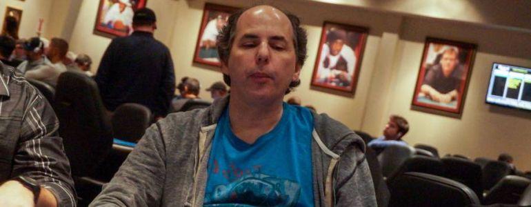 Allen 'Chainsaw' Kessler 牌桌出局，打老虎机居然盈利了