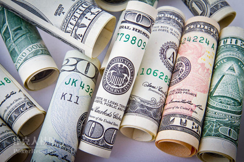 看完这个让你对打锦标赛还是现金桌有更明智的选择！（上）